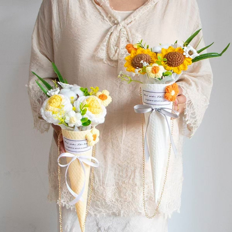 Crochet Bouquet Tube(8 hours of work)