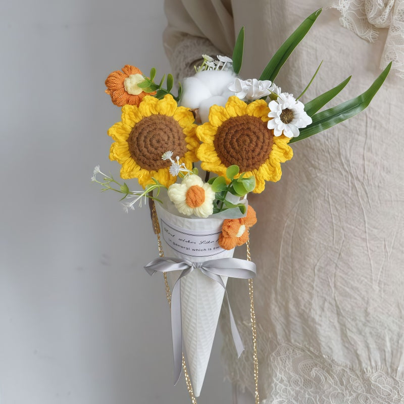 Crochet Bouquet Tube(8 hours of work)