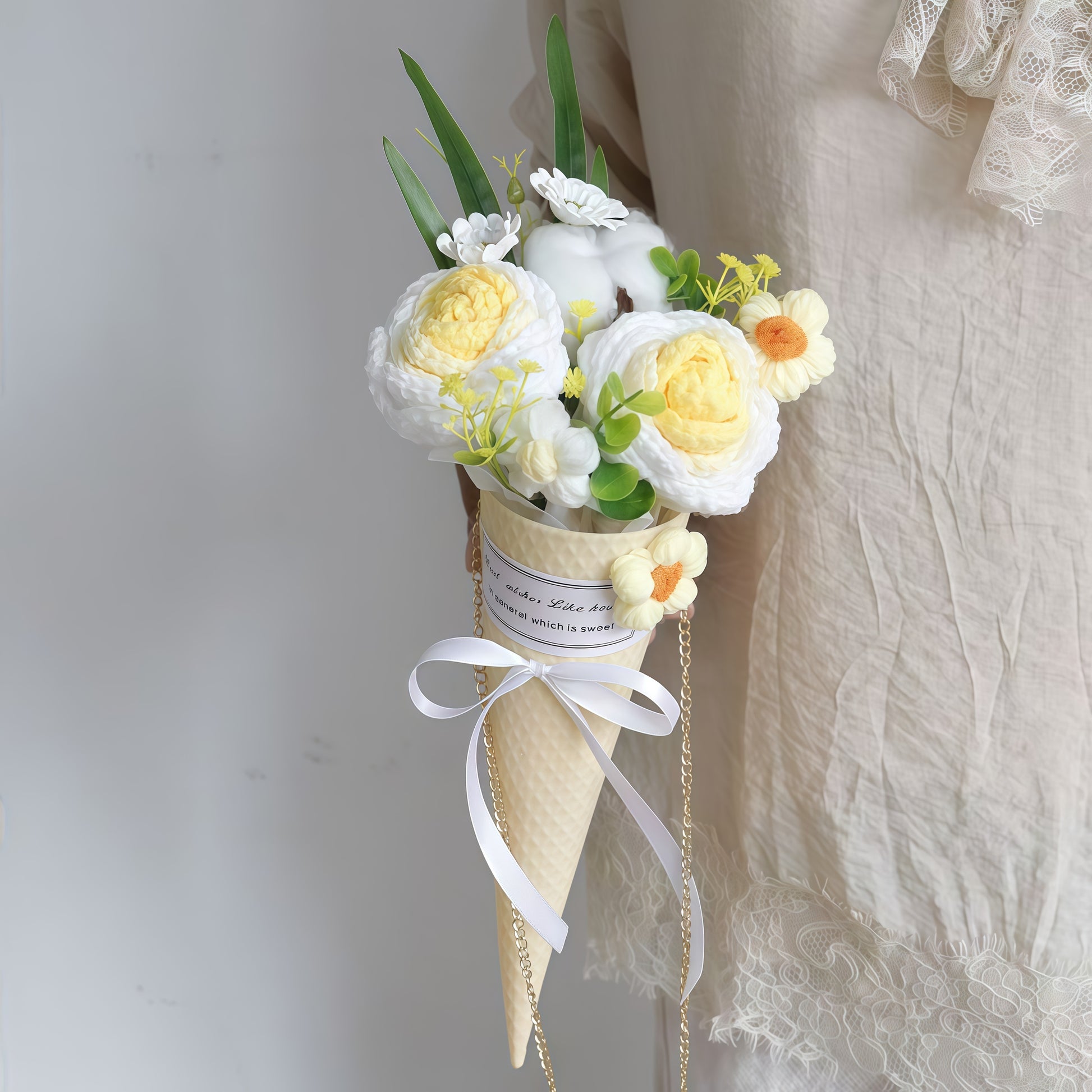Crochet Bouquet Tube(8 hours of work)