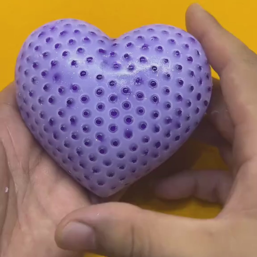 Squeeze pimple heart